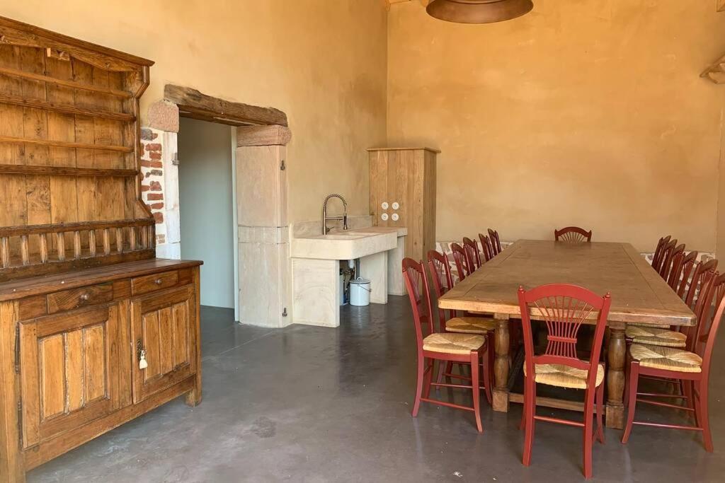 Villa Ancien Haras Refait A Neuf A 3 Km De Vonnas Exterior foto